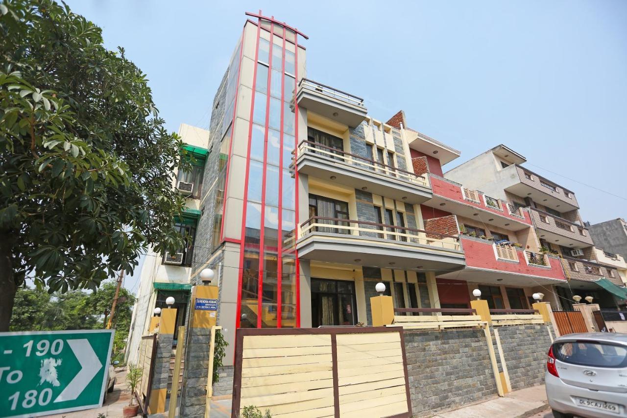 نويدا Oyo 9601 Hotel Sunshine Residency Castle المظهر الخارجي الصورة