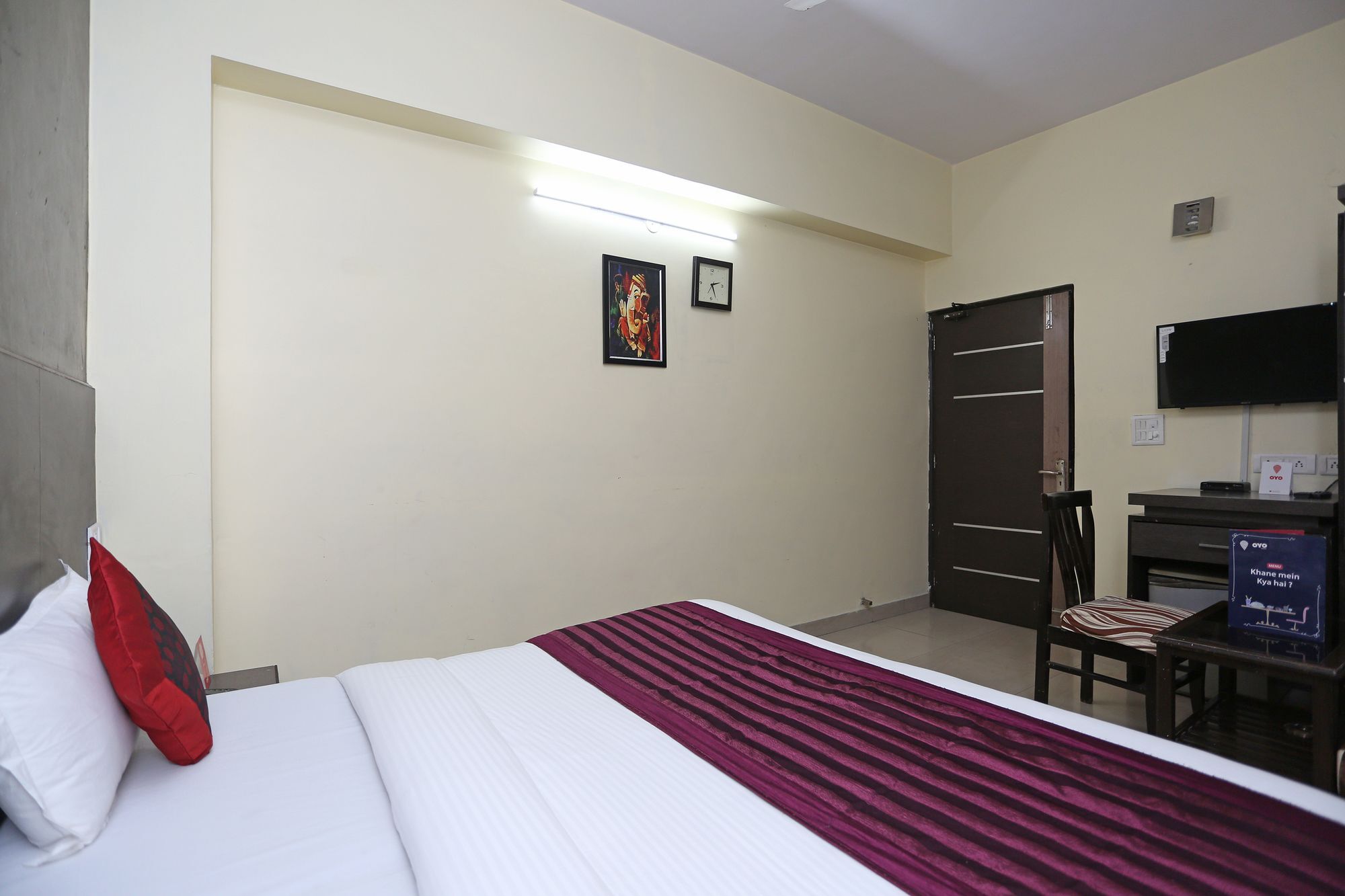 نويدا Oyo 9601 Hotel Sunshine Residency Castle المظهر الخارجي الصورة