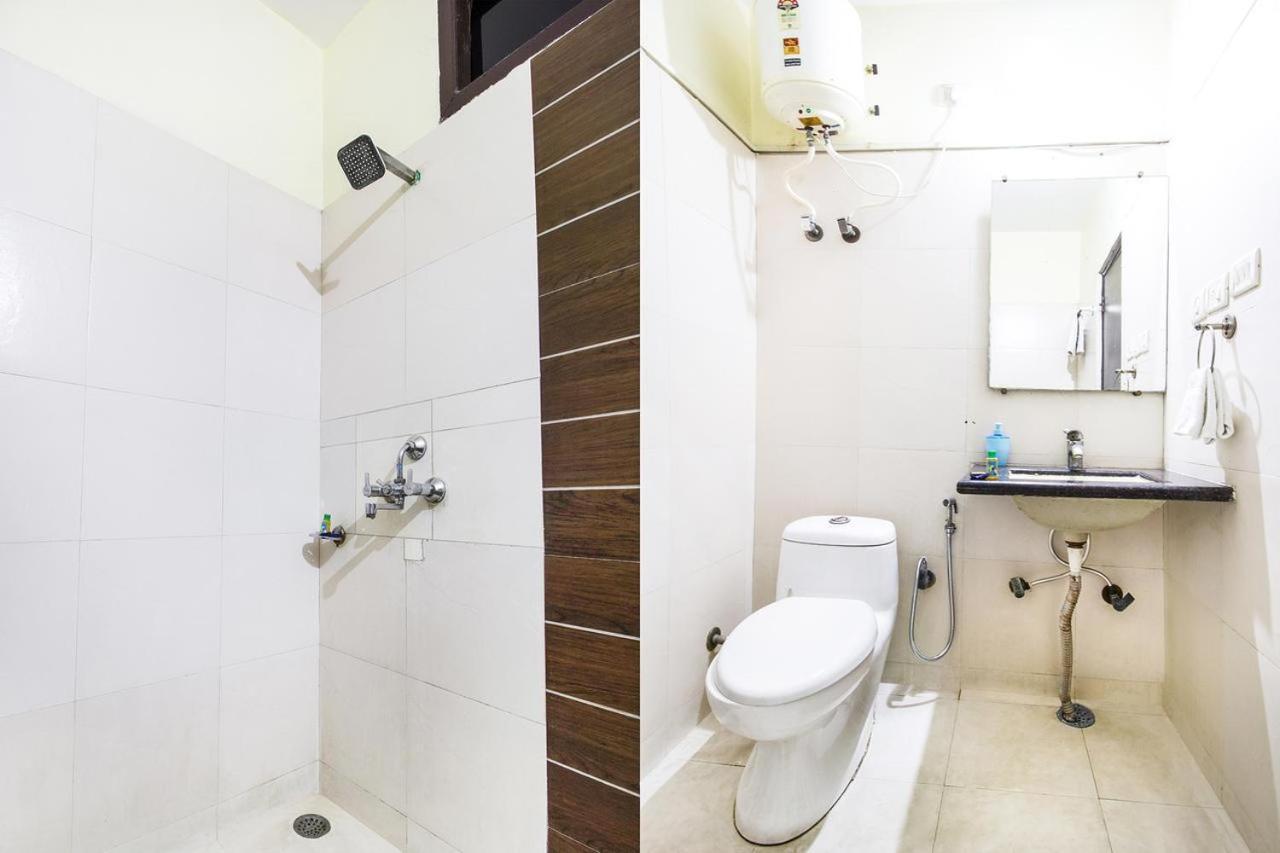 نويدا Oyo 9601 Hotel Sunshine Residency Castle المظهر الخارجي الصورة